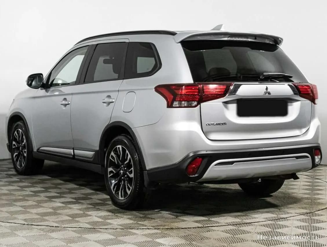 Mitsubishi Outlander 2022 с пробегом — фото 7