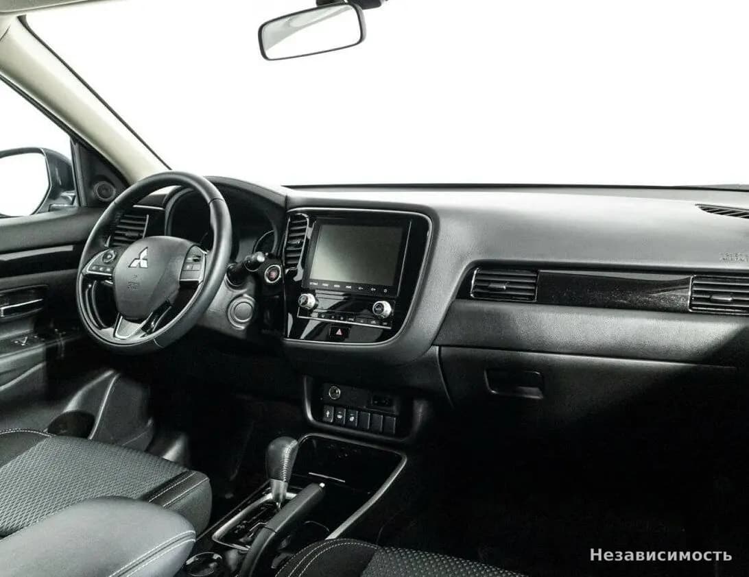 Mitsubishi Outlander 2022 с пробегом — фото 9