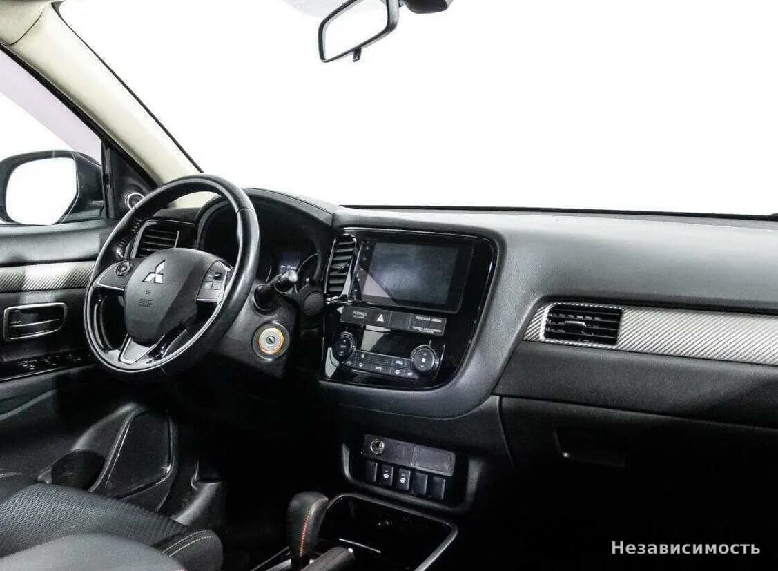 Mitsubishi Outlander 2017 с пробегом — фото 9