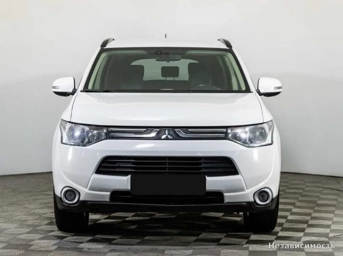 Mitsubishi Outlander 2014 с пробегом — фото 2