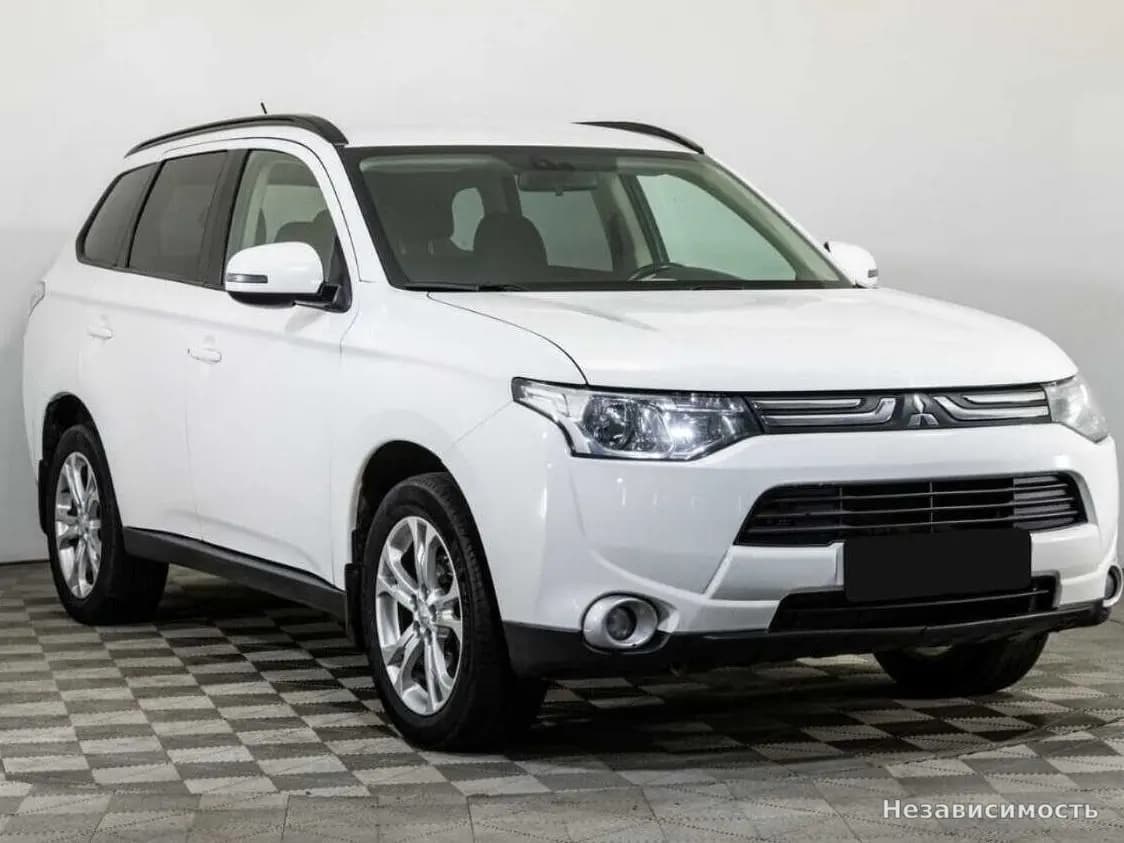 Mitsubishi Outlander 2014 с пробегом — фото 3