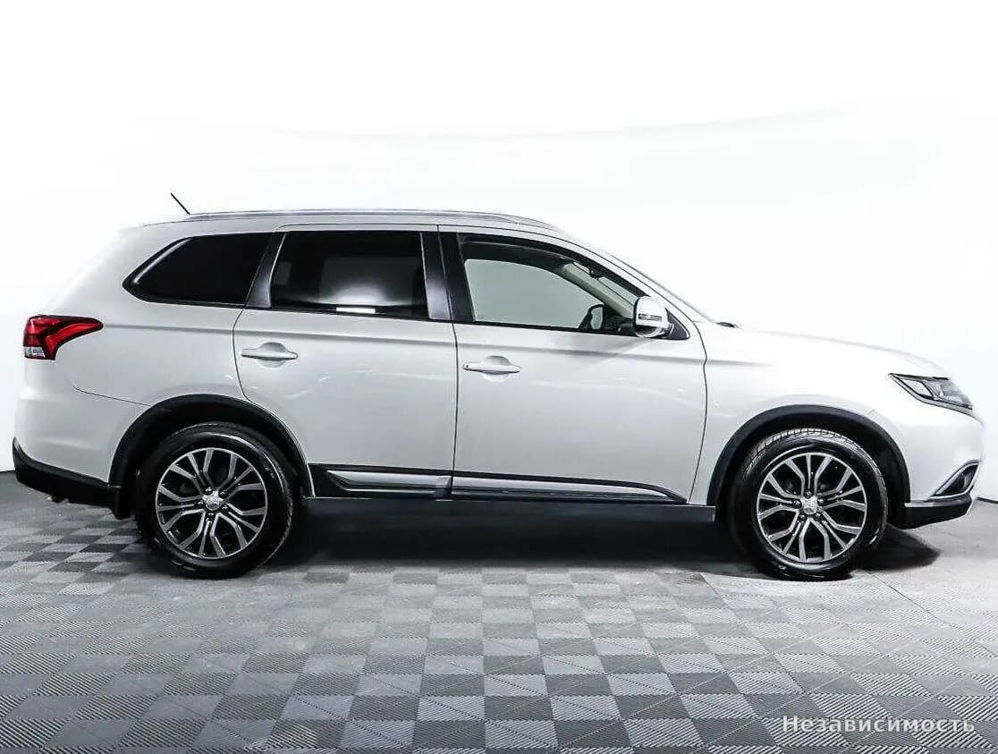 Mitsubishi Outlander 2016 с пробегом — фото 4