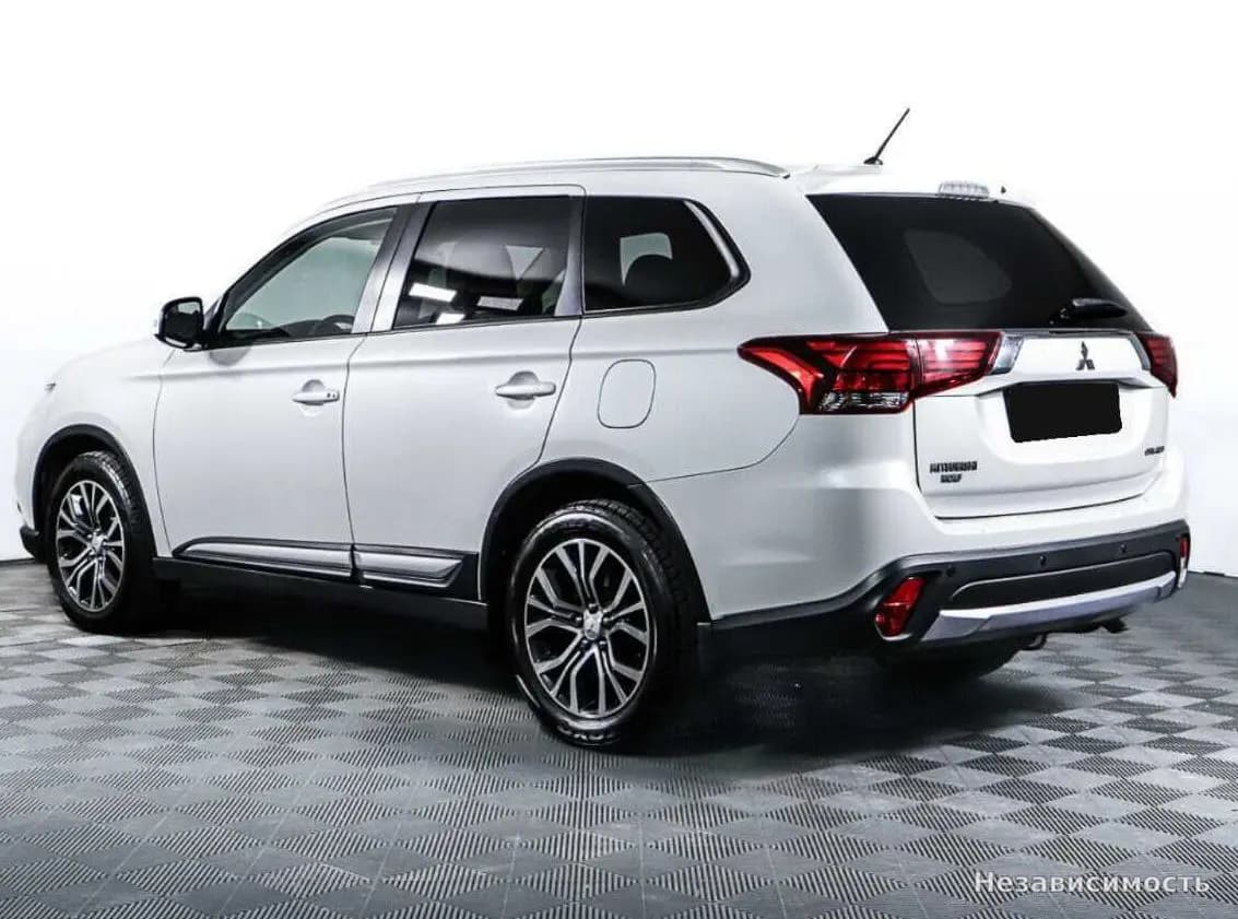 Mitsubishi Outlander 2016 с пробегом — фото 7