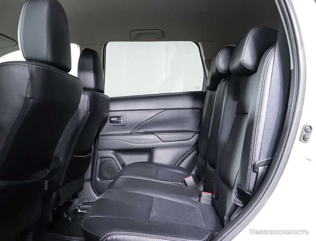 Mitsubishi Outlander 2016 с пробегом — фото 10