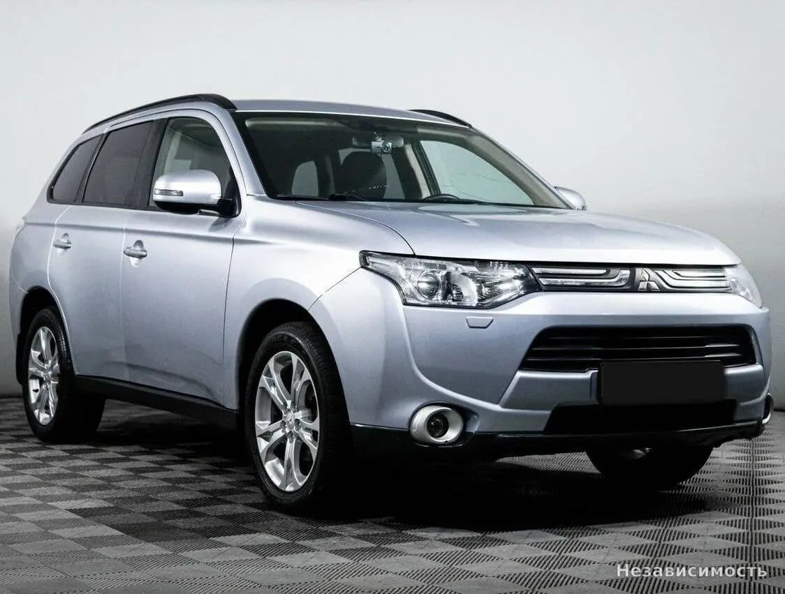 Mitsubishi Outlander 2012 с пробегом — фото 3