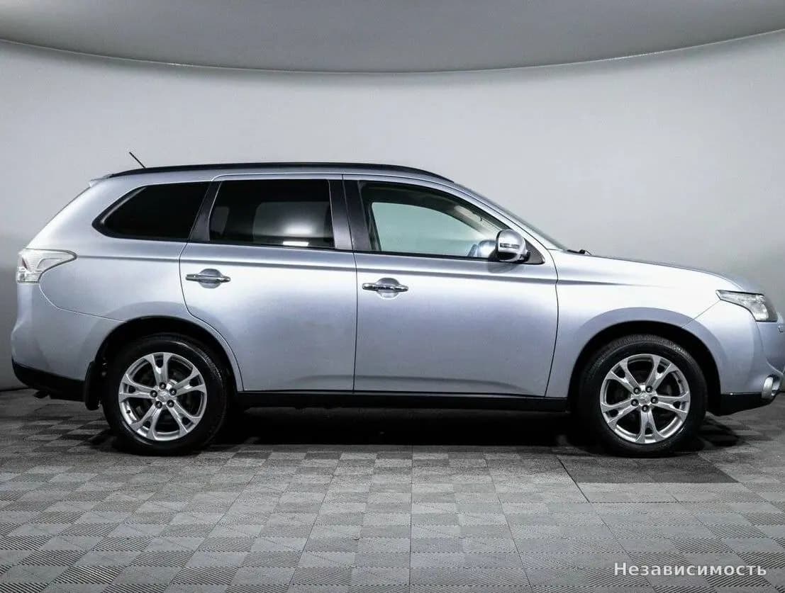 Mitsubishi Outlander 2012 с пробегом — фото 4