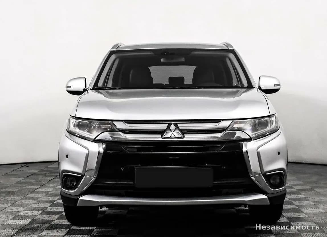 Mitsubishi Outlander 2015 с пробегом — фото 2