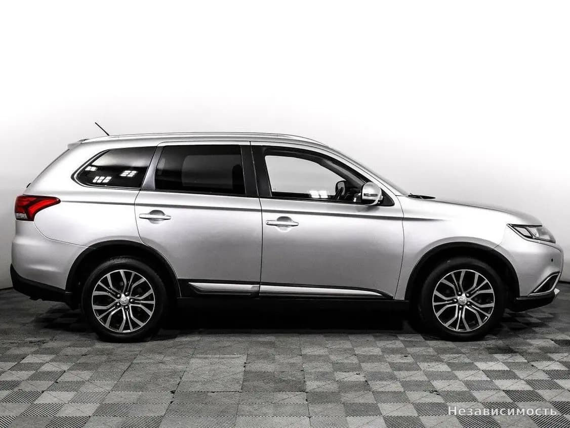 Mitsubishi Outlander 2015 с пробегом — фото 4