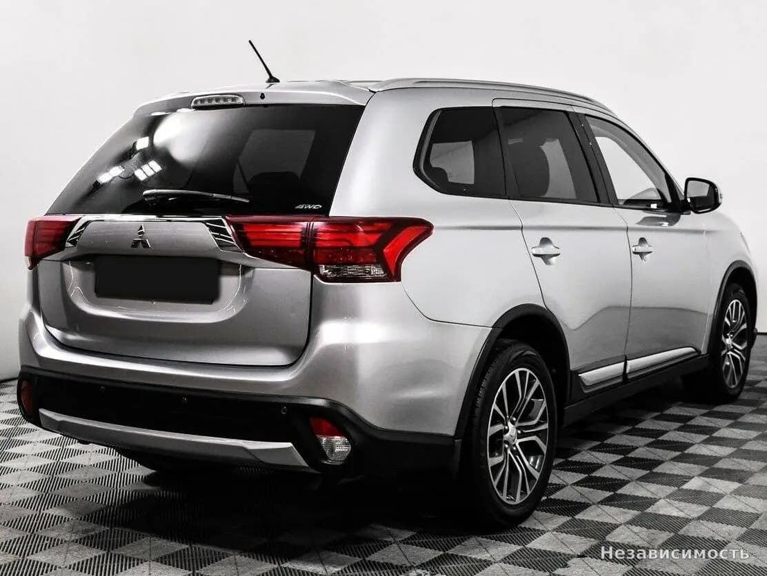 Mitsubishi Outlander 2015 с пробегом — фото 5