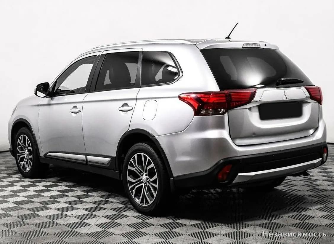 Mitsubishi Outlander 2015 с пробегом — фото 7