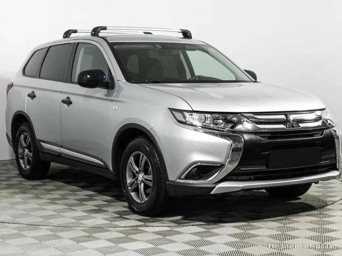Mitsubishi Outlander 2017 с пробегом — фото 3