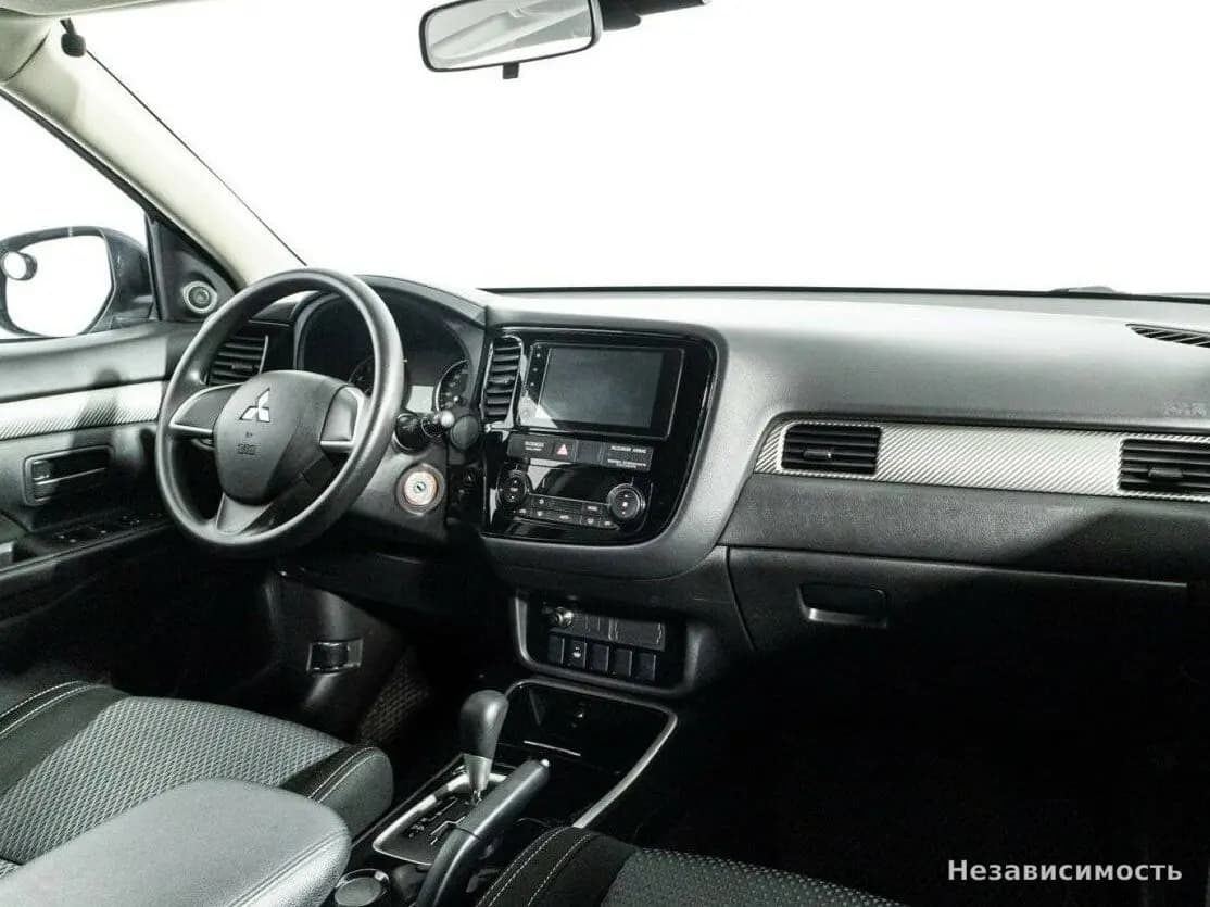 Mitsubishi Outlander 2017 с пробегом — фото 9