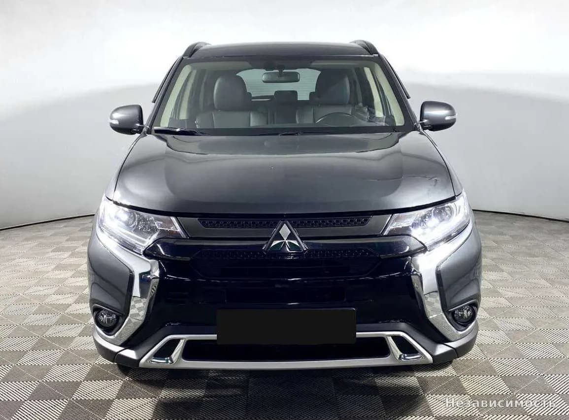 Mitsubishi Outlander 2021 с пробегом — фото 2