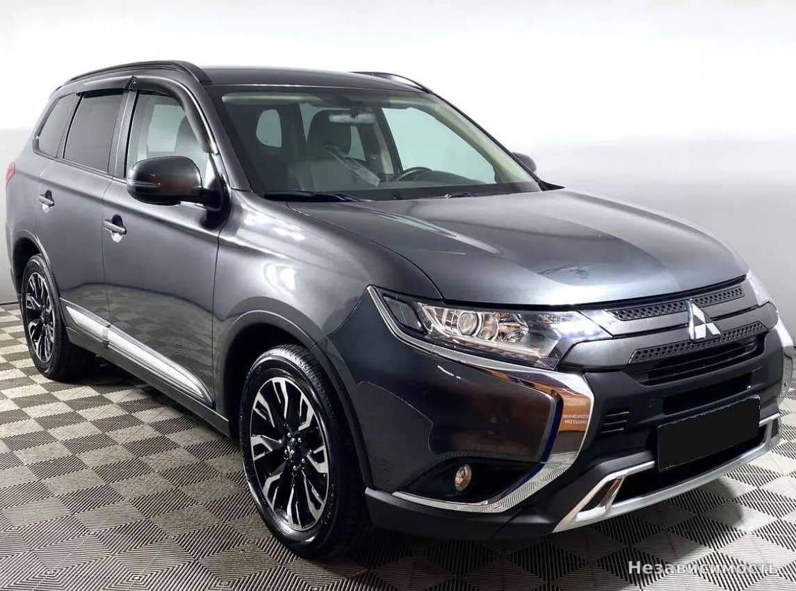 Mitsubishi Outlander 2021 с пробегом — фото 3