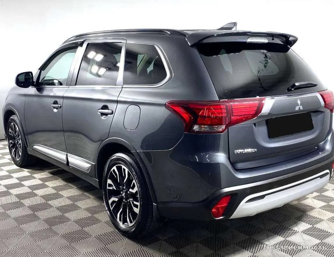 Mitsubishi Outlander 2021 с пробегом — фото 6