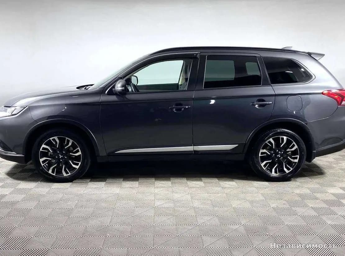 Mitsubishi Outlander 2021 с пробегом — фото 7