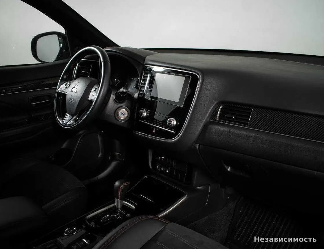 Mitsubishi Outlander 2021 с пробегом — фото 7