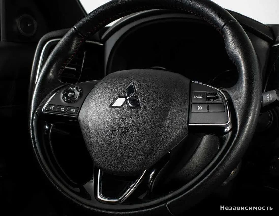 Mitsubishi Outlander 2021 с пробегом — фото 10