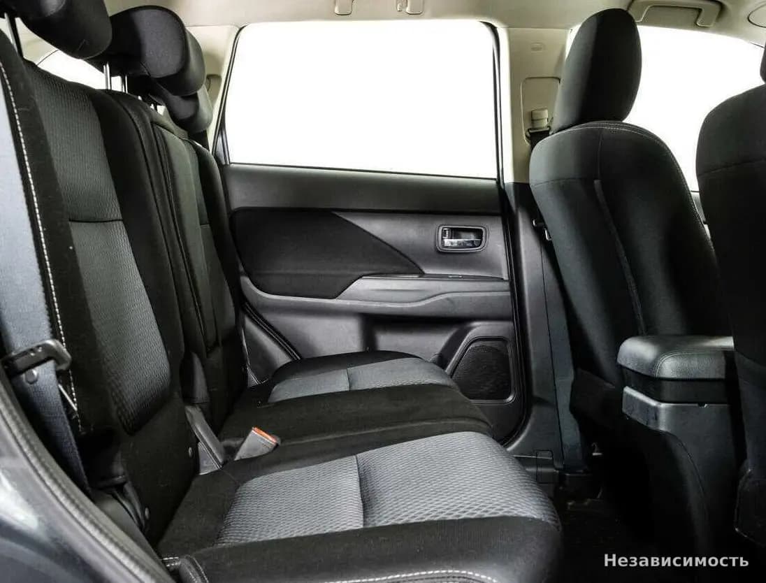 Mitsubishi Outlander 2016 с пробегом — фото 10