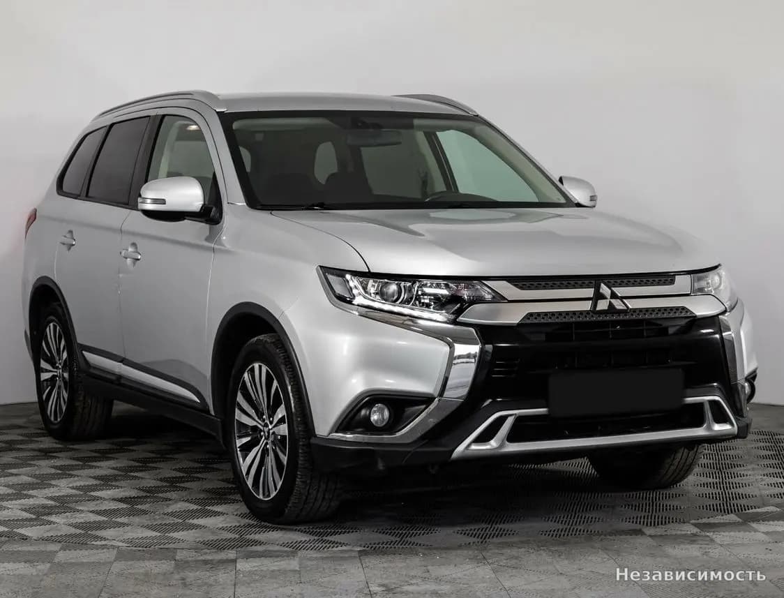 Mitsubishi Outlander 2019 с пробегом — фото 3
