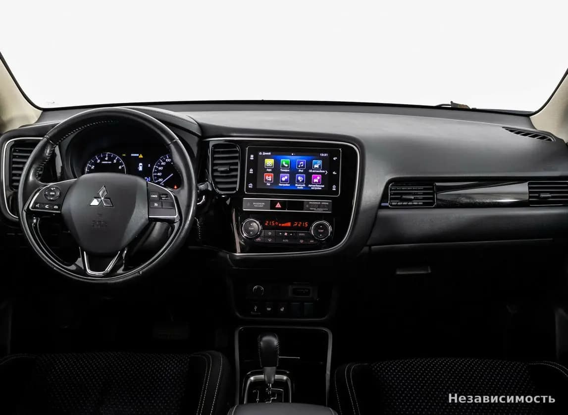Mitsubishi Outlander 2019 с пробегом — фото 8