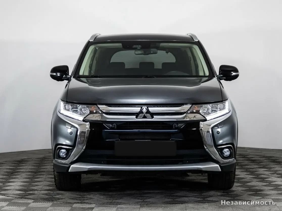 Mitsubishi Outlander 2018 с пробегом — фото 2