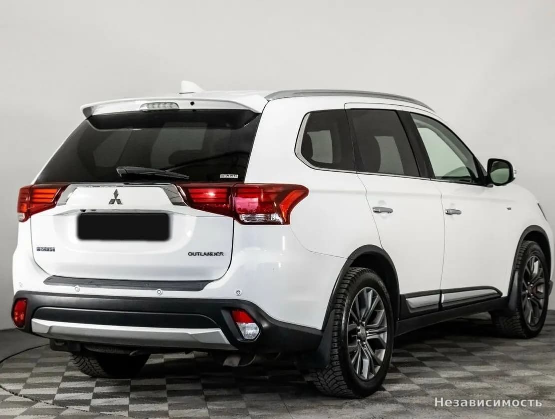 Mitsubishi Outlander 2017 с пробегом — фото 4