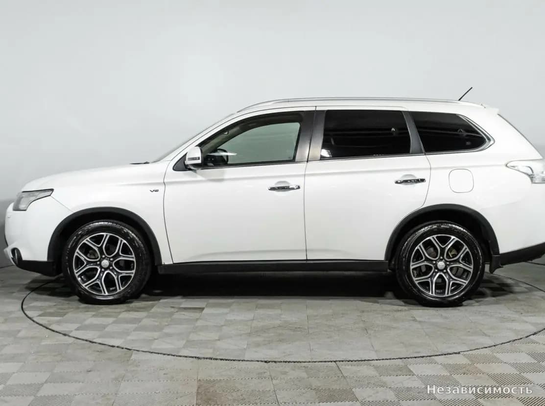Mitsubishi Outlander 2014 с пробегом — фото 8