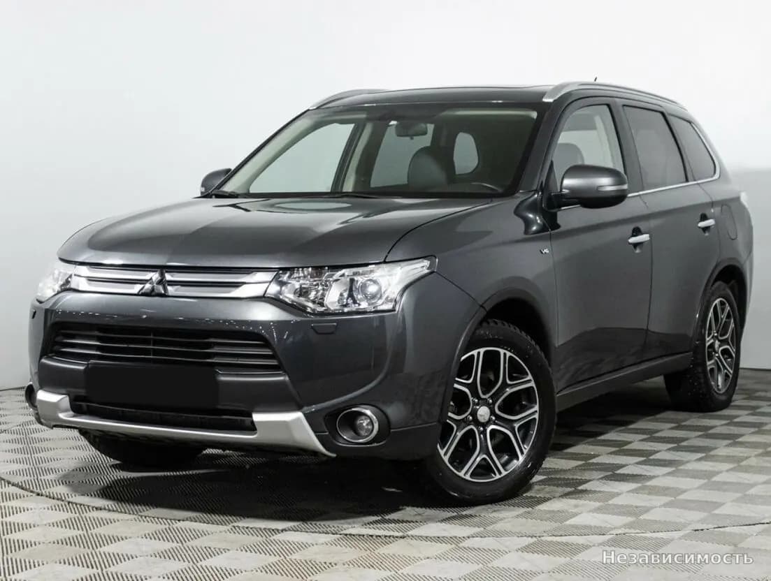 Mitsubishi Outlander, 2014 с пробегом