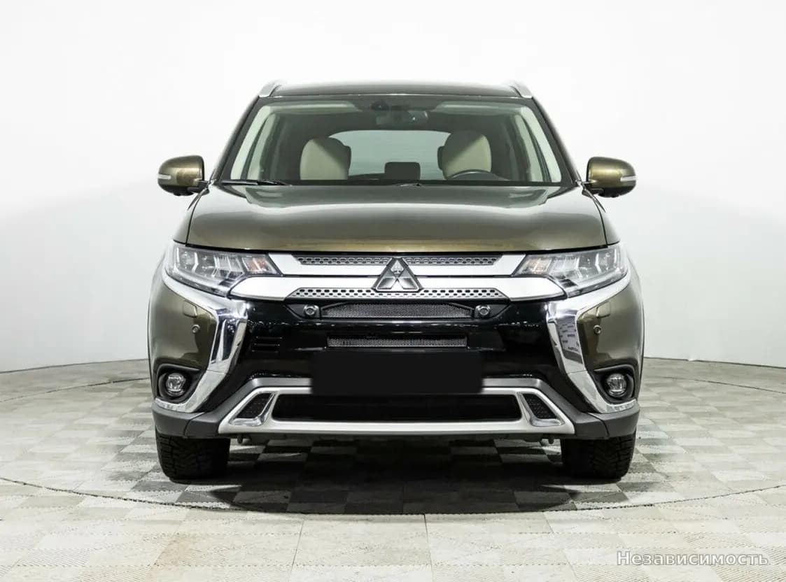 Mitsubishi Outlander 2020 с пробегом — фото 2