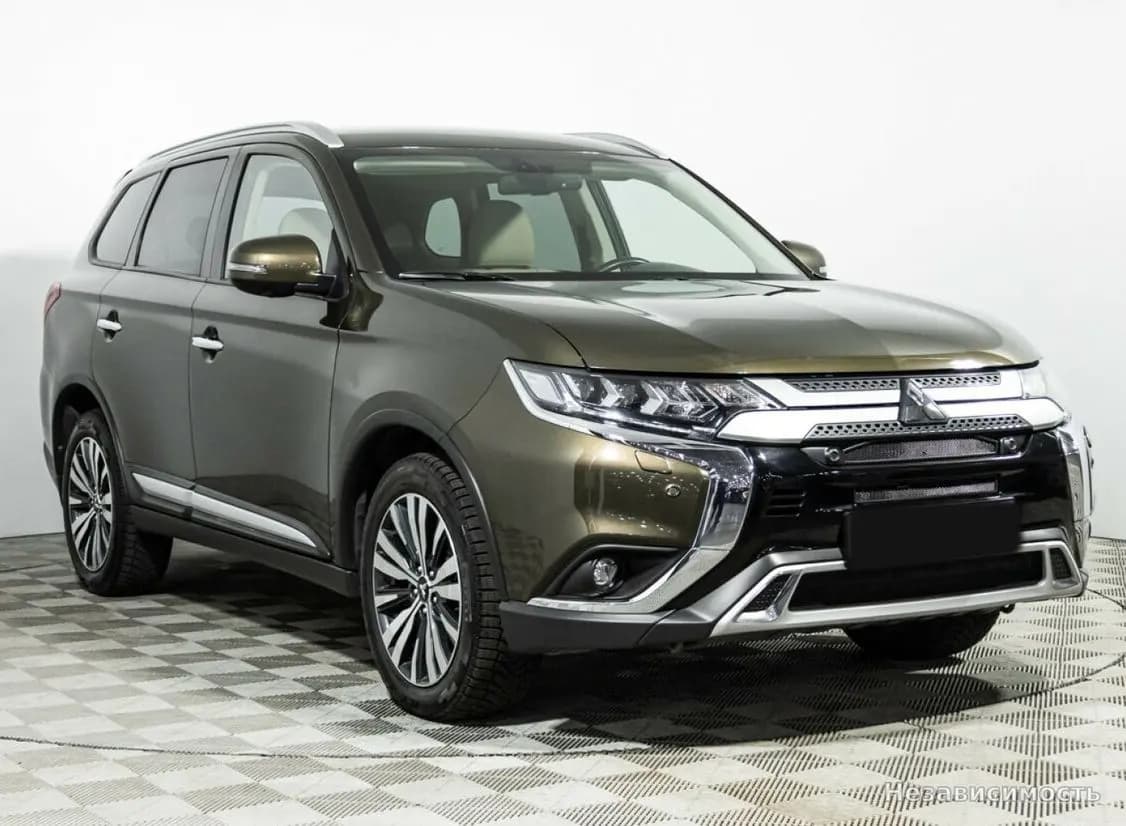 Mitsubishi Outlander 2020 с пробегом — фото 3