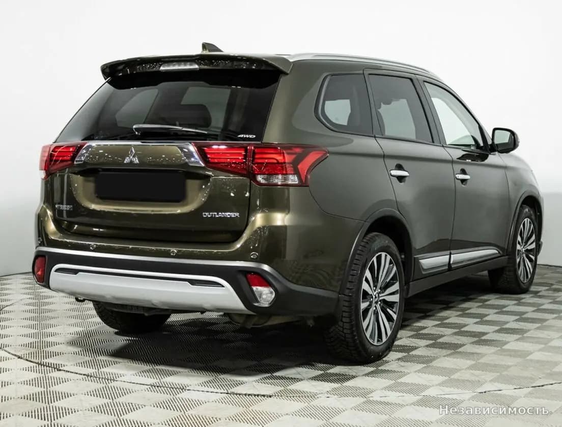 Mitsubishi Outlander 2020 с пробегом — фото 4
