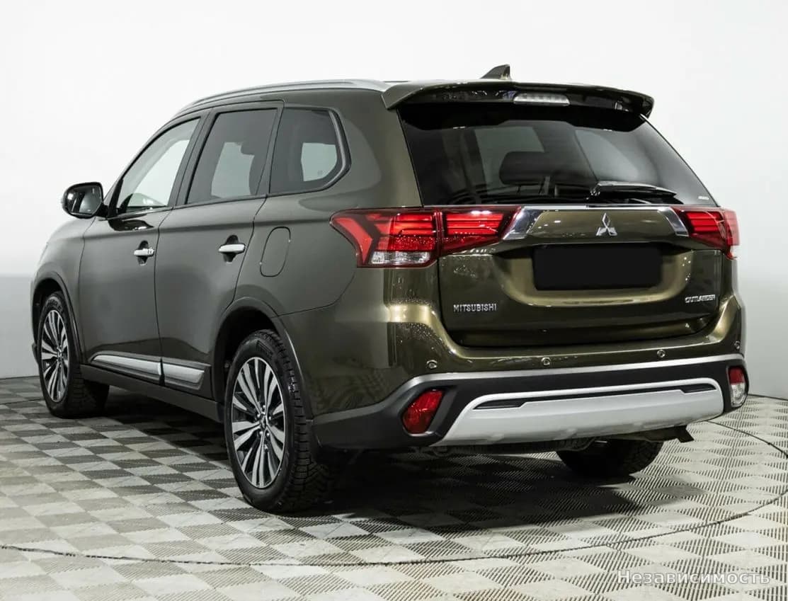 Mitsubishi Outlander 2020 с пробегом — фото 6