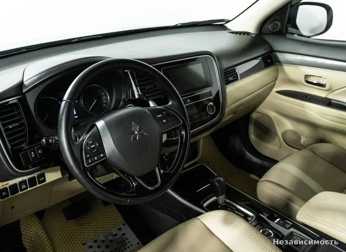 Mitsubishi Outlander 2020 с пробегом — фото 9