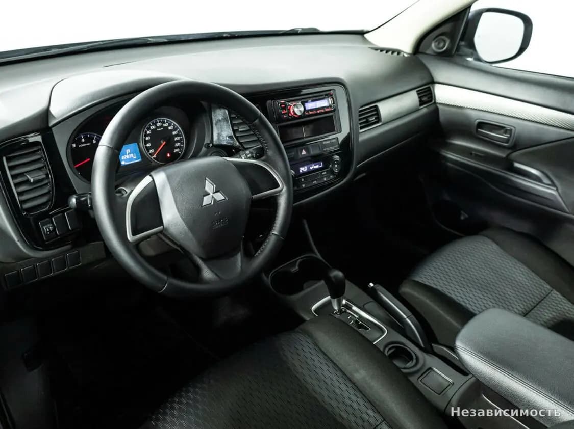 Mitsubishi Outlander 2013 с пробегом — фото 9