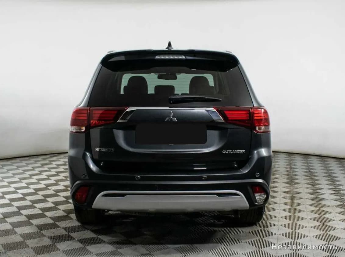Mitsubishi Outlander 2019 с пробегом — фото 3
