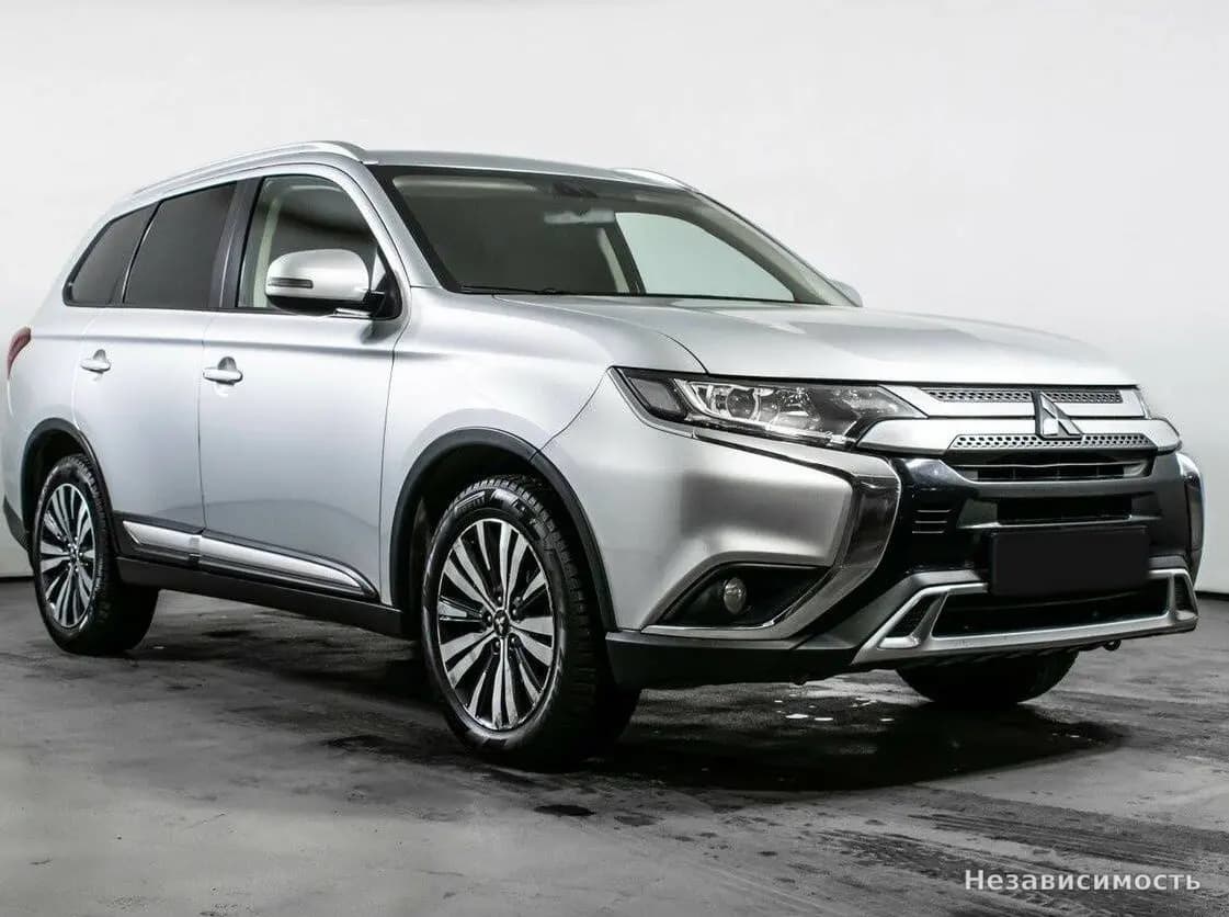 Mitsubishi Outlander 2018 с пробегом — фото 3