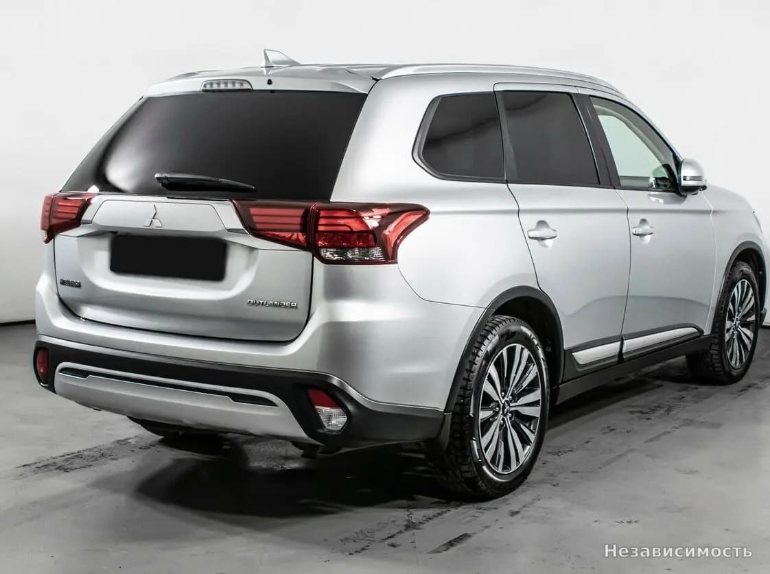 Mitsubishi Outlander 2018 с пробегом — фото 5