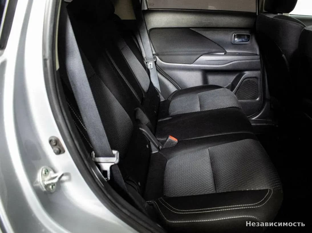 Mitsubishi Outlander 2018 с пробегом — фото 9
