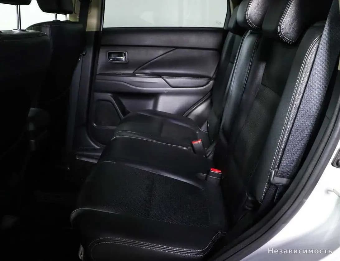 Mitsubishi Outlander 2017 с пробегом — фото 8