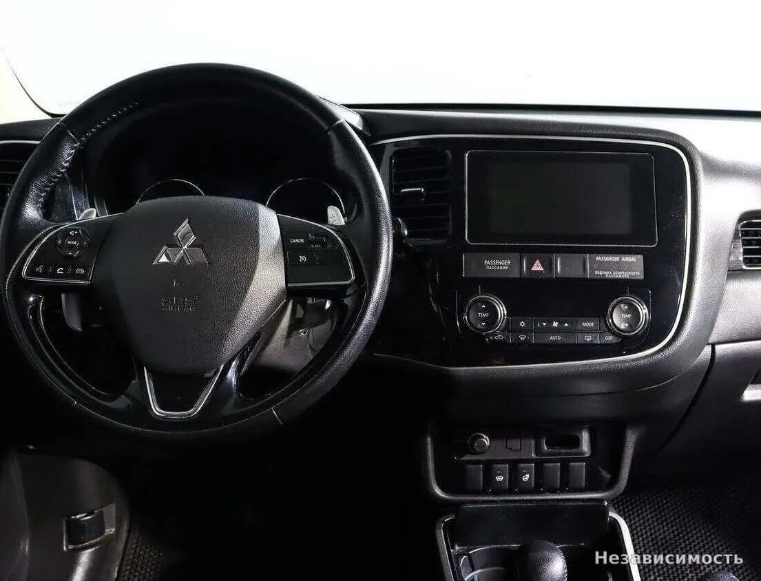 Mitsubishi Outlander 2017 с пробегом — фото 10