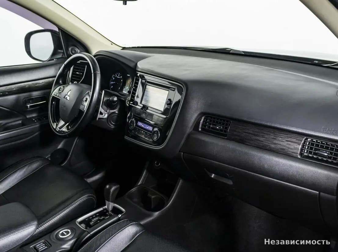 Mitsubishi Outlander 2015 с пробегом — фото 7
