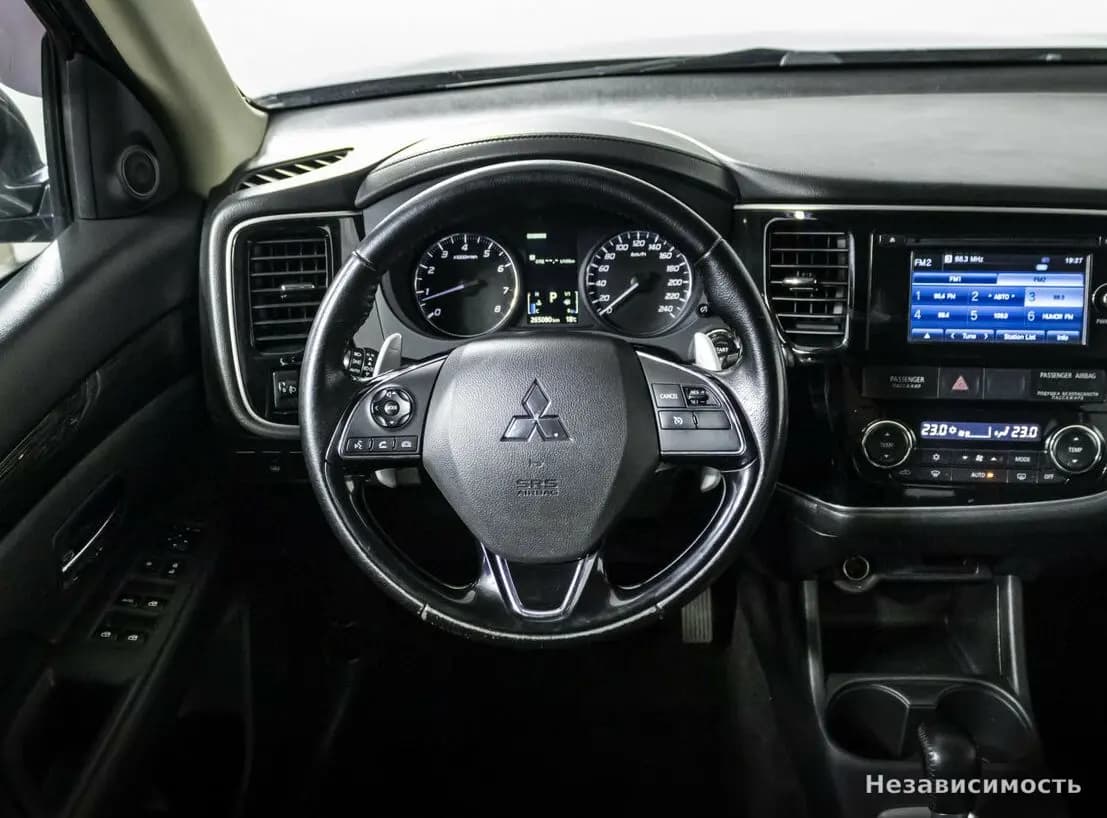 Mitsubishi Outlander 2015 с пробегом — фото 10