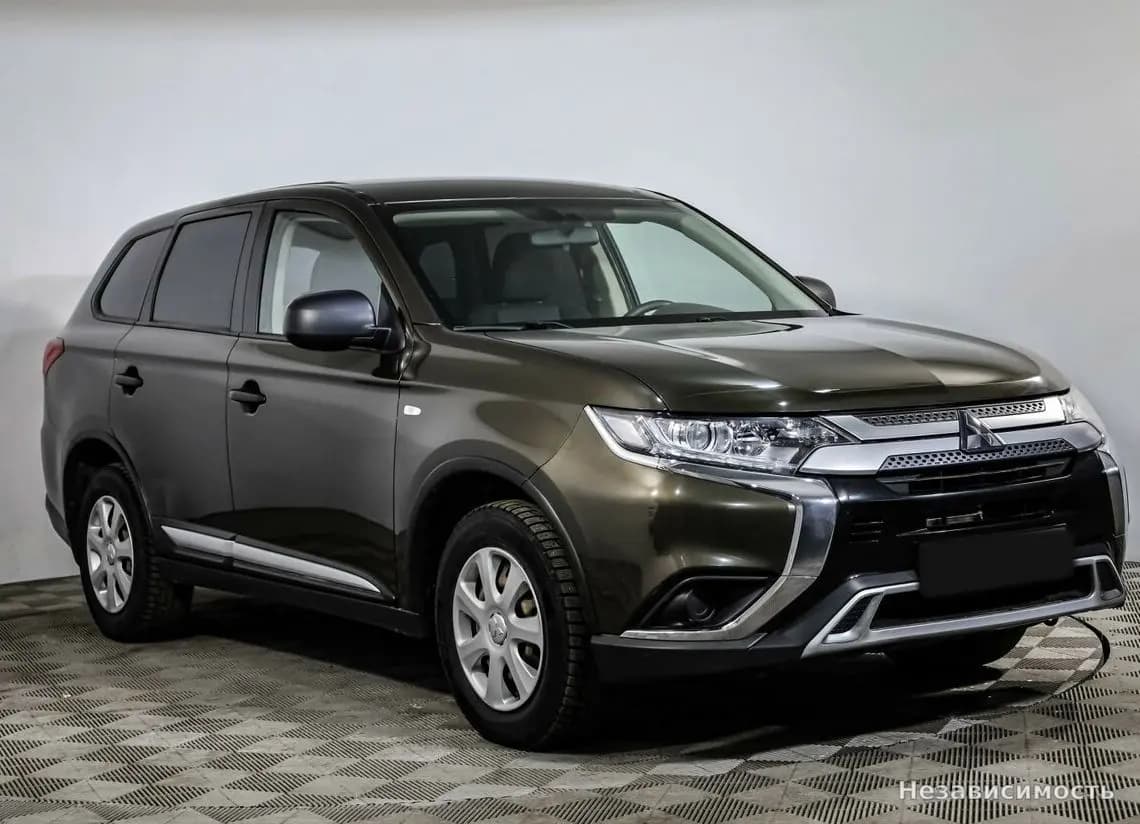 Mitsubishi Outlander 2020 с пробегом — фото 3