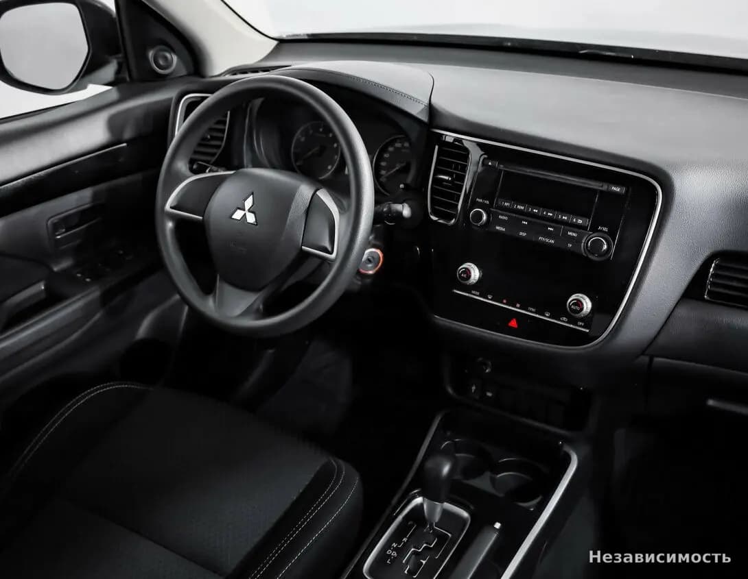 Mitsubishi Outlander 2020 с пробегом — фото 8