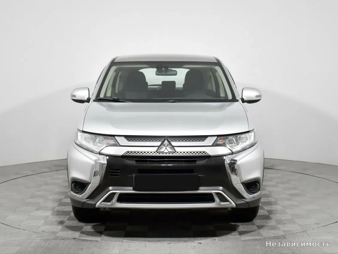 Mitsubishi Outlander 2018 с пробегом — фото 2