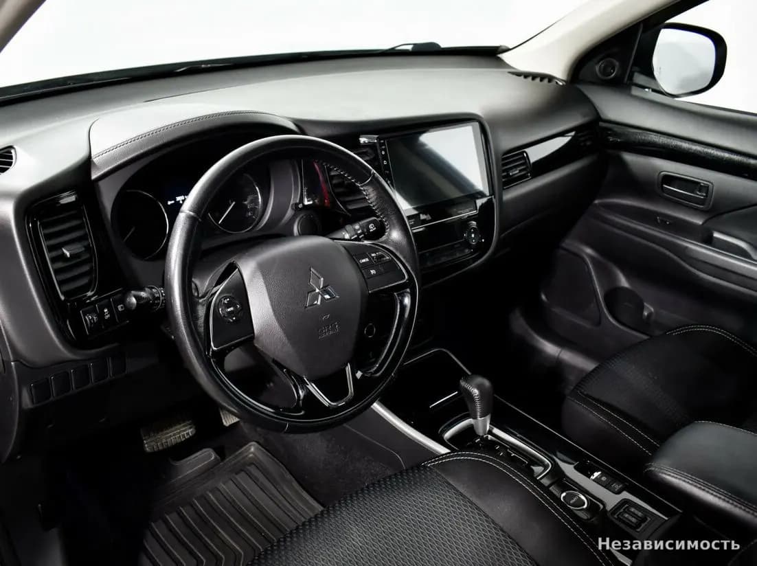 Mitsubishi Outlander 2018 с пробегом — фото 7