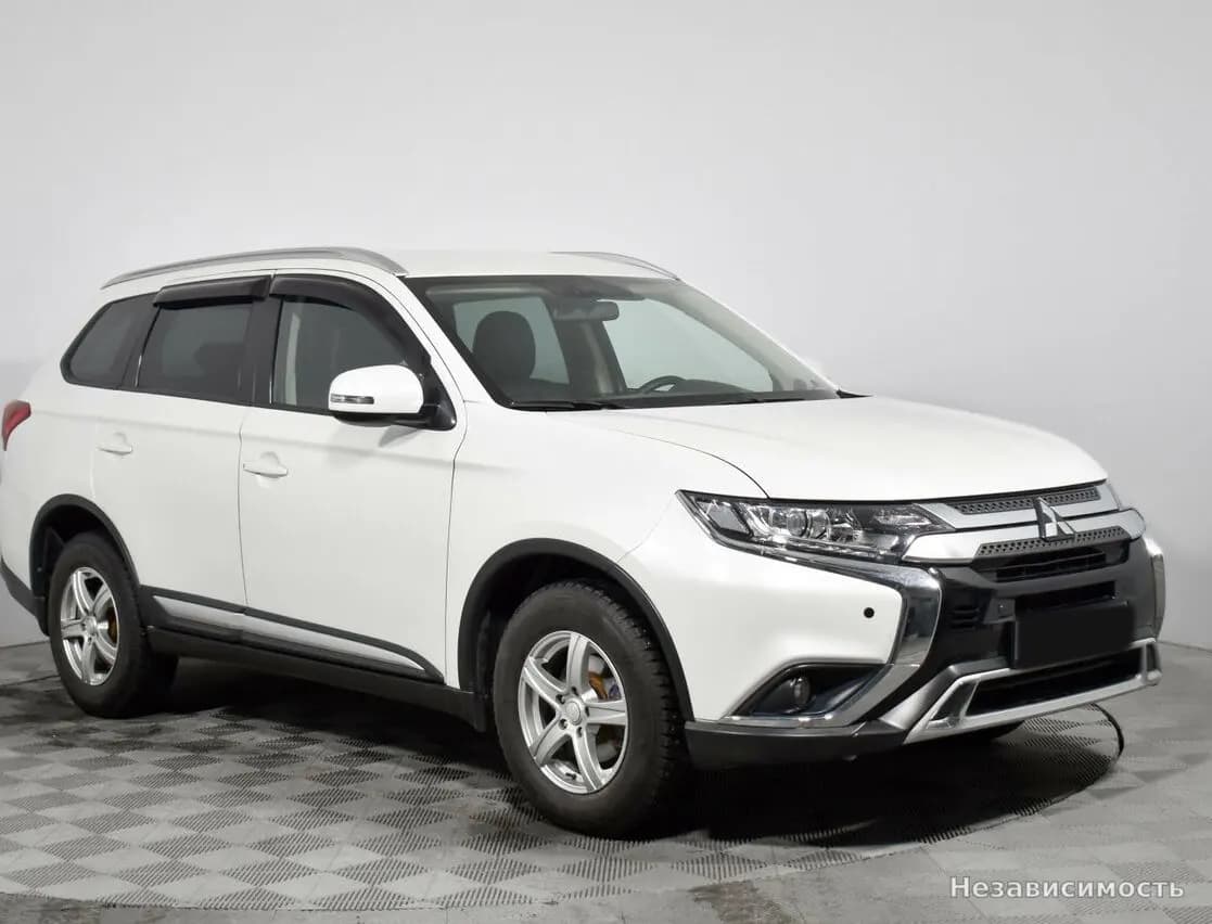 Mitsubishi Outlander 2019 с пробегом — фото 3