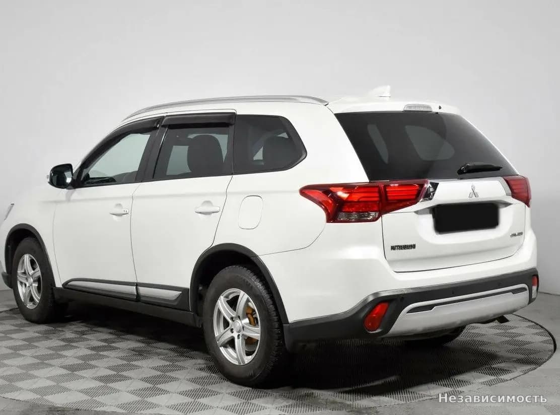 Mitsubishi Outlander 2019 с пробегом — фото 6