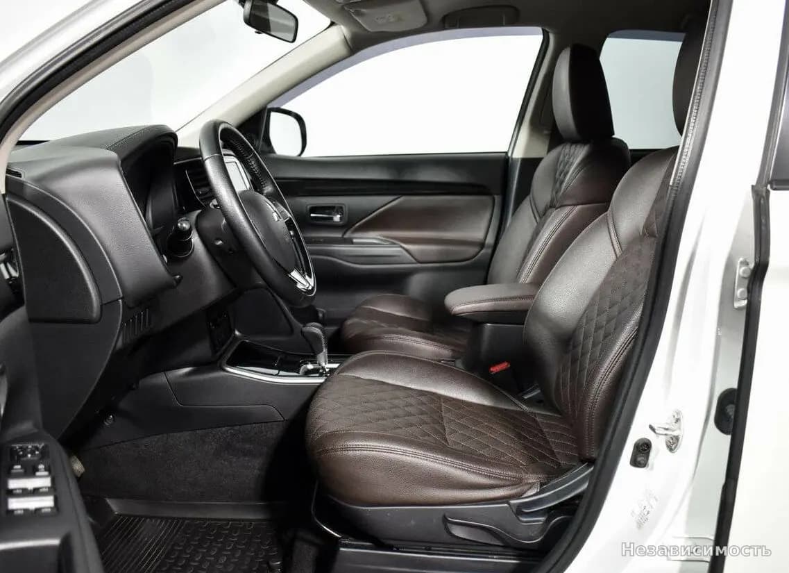 Mitsubishi Outlander 2019 с пробегом — фото 8